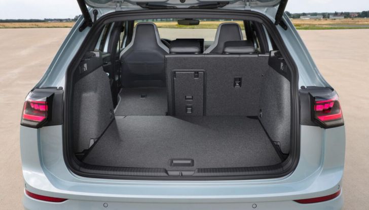 Volkswagen Golf 2025: partita la produzione in serie - Foto 42 di 92