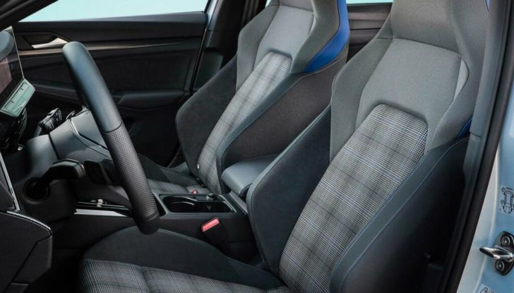 Volkswagen Golf 2025: partita la produzione in serie - Foto 58 di 92