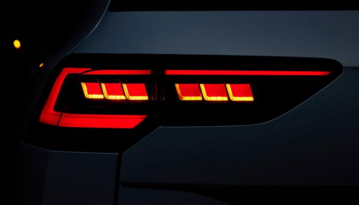 Volkswagen Golf 2025: partita la produzione in serie - Foto 7 di 92