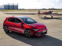 Volkswagen Golf 2025: partono le prevendite in Europa da 27.180 euro