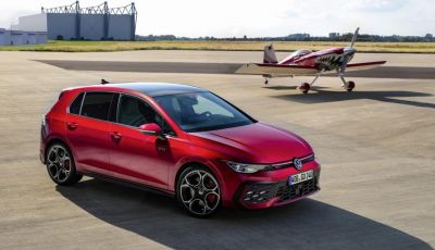 Volkswagen Golf 2025: partono le prevendite in Europa da 27.180 euro