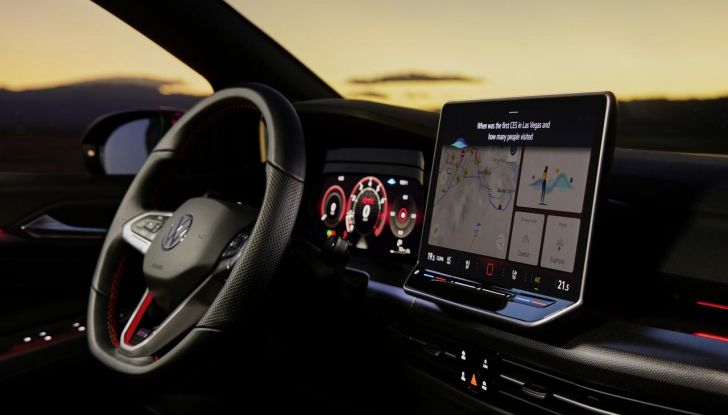 Volkswagen Golf 2025: primo assaggio del nuovo restyling - Foto 18 di 20