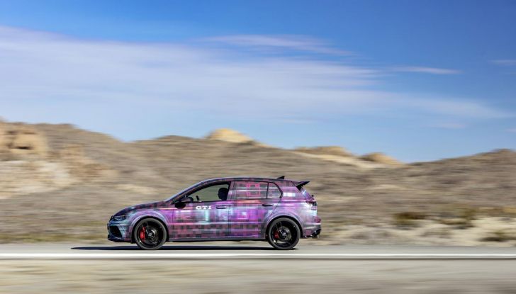 Volkswagen Golf 2025 prime immagini