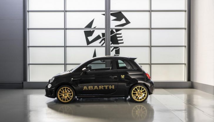 Abarth 695 75° Anniversario: debutta la nuova serie speciale a tiratura limitata - Foto 50 di 58