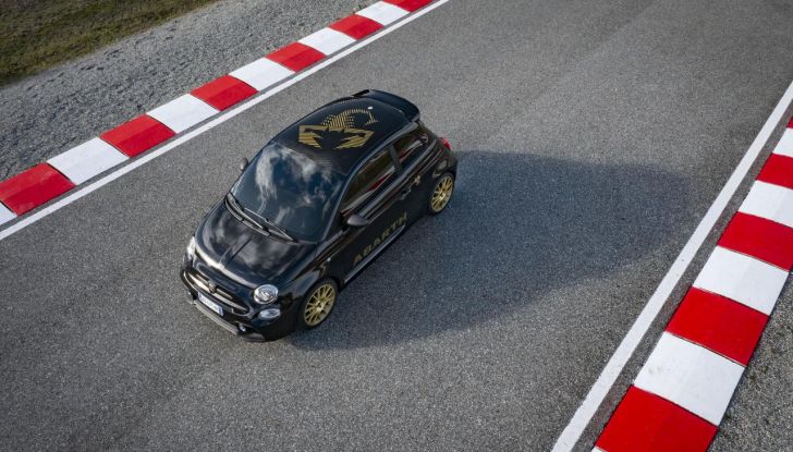 Abarth 695 75° Anniversario: debutta la nuova serie speciale a tiratura limitata - Foto 36 di 58
