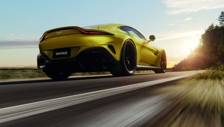 Aston Martin Vantage 2025: caratteristiche, design, motore, abitacolo e prestazioni - Foto 20 di 32