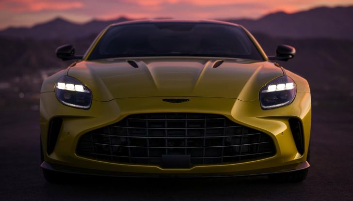 Aston Martin Vantage 2025: caratteristiche, design, motore, abitacolo e prestazioni - Foto 23 di 32