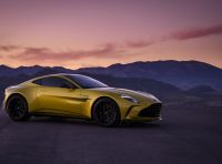 Aston Martin Vantage 2025: caratteristiche, design, motore, abitacolo e prestazioni
