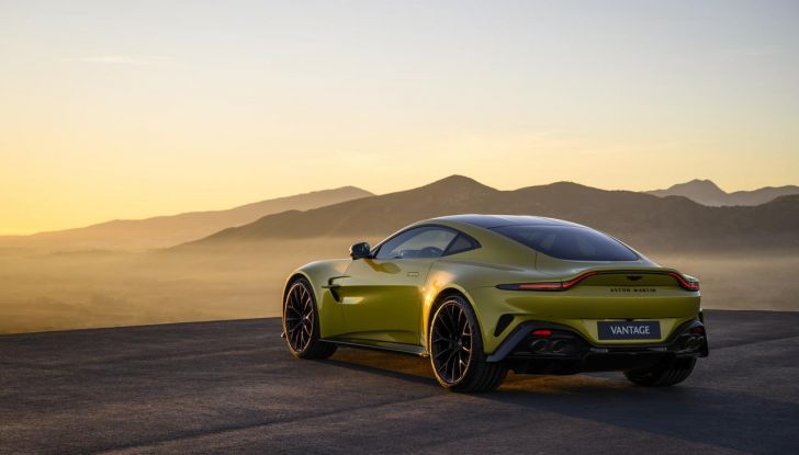 Aston Martin Vantage 2025