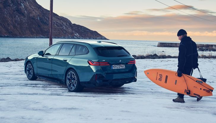 BMW Serie 5 Touring 2024: caratteristiche, design, motori, versioni, interni e prezzi - Foto 88 di 124