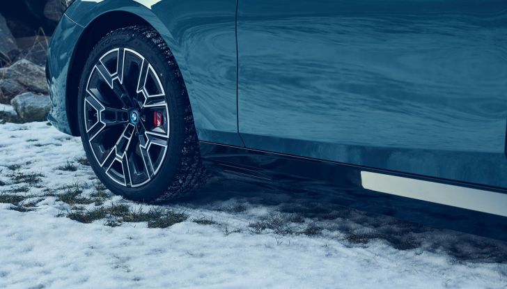 BMW Serie 5 Touring 2024: caratteristiche, design, motori, versioni, interni e prezzi - Foto 94 di 124