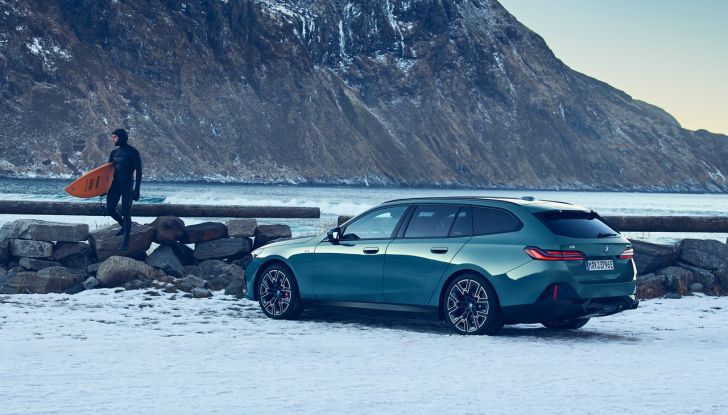 BMW Serie 5 Touring 2024: caratteristiche, design, motori, versioni, interni e prezzi - Foto 101 di 124