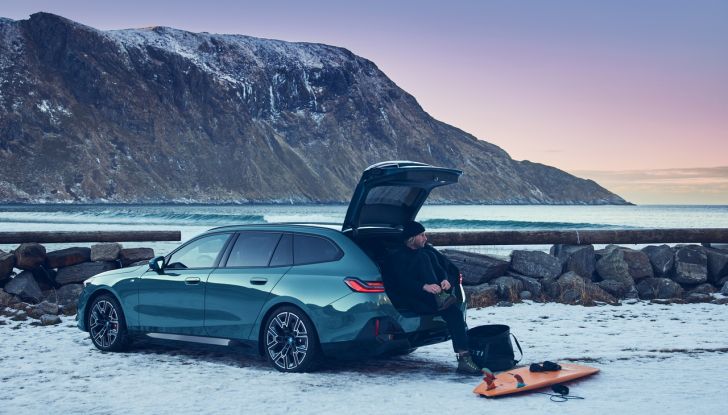 BMW Serie 5 Touring 2024: caratteristiche, design, motori, versioni, interni e prezzi - Foto 102 di 124