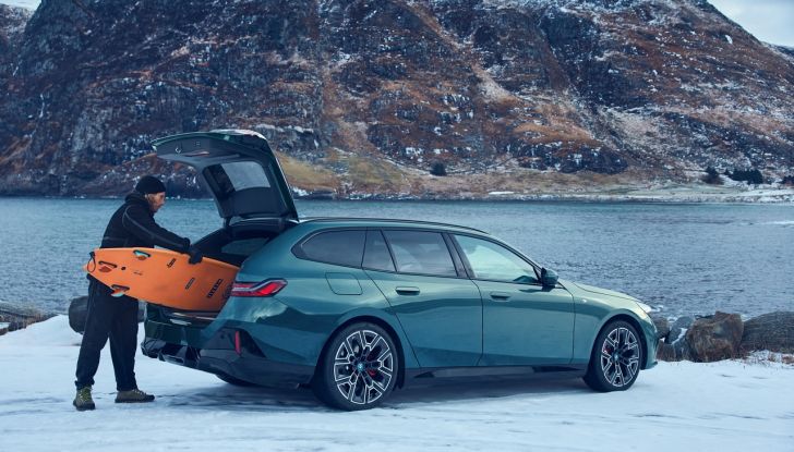 BMW Serie 5 Touring 2024: caratteristiche, design, motori, versioni, interni e prezzi - Foto 106 di 124
