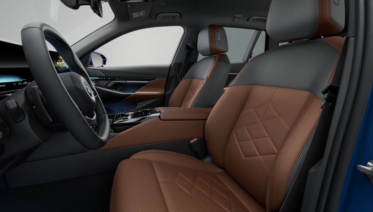 BMW Serie 5 Touring 2024: caratteristiche, design, motori, versioni, interni e prezzi - Foto 29 di 124