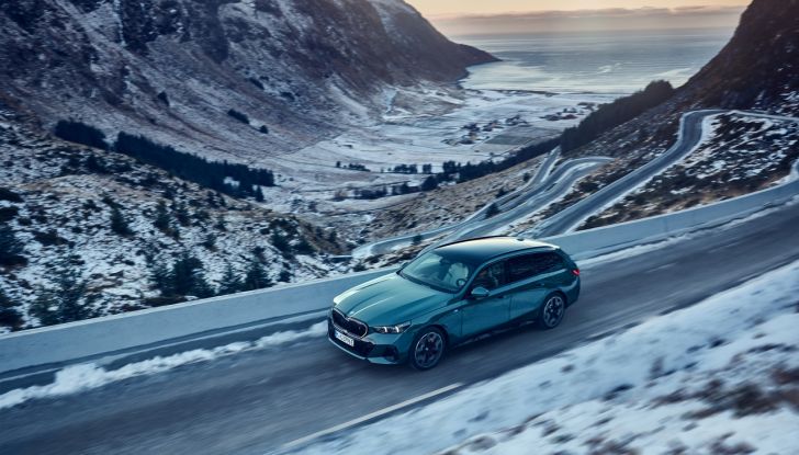 BMW Serie 5 Touring 2024: caratteristiche, design, motori, versioni, interni e prezzi - Foto 65 di 124