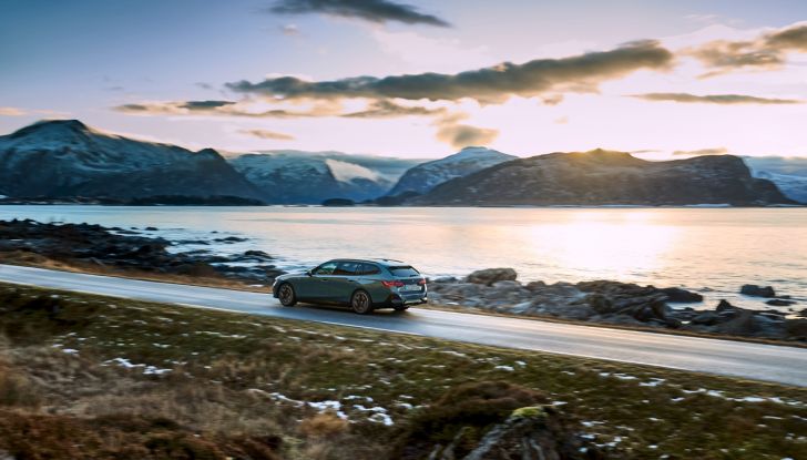 BMW Serie 5 Touring 2024: caratteristiche, design, motori, versioni, interni e prezzi - Foto 80 di 124