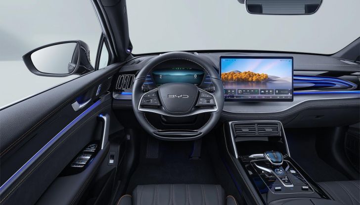 BYD Tang 2025: il SUV elettrico a sette posti si rinnova - Foto 11 di 27