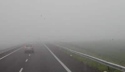 Come guidare con la nebbia in piena sicurezza