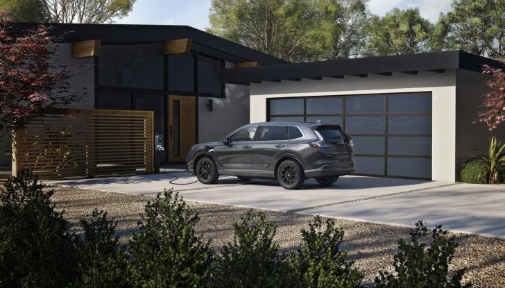 Honda CR-V e:FCEV 2025: caratteristiche, design, abitacolo, motore e autonomia - Foto 17 di 32