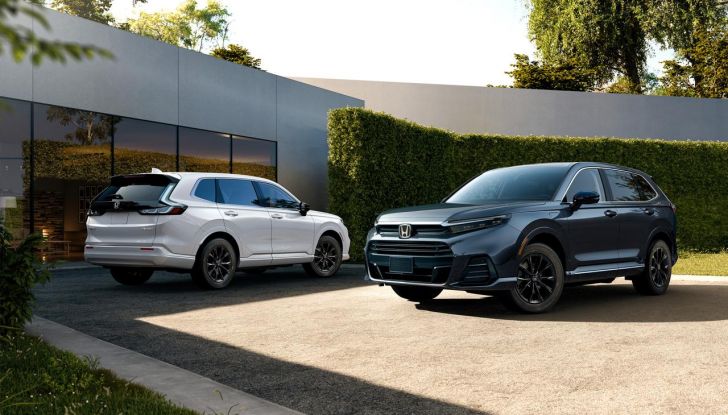 Honda CR-V e:FCEV 2025: caratteristiche, design, abitacolo, motore e autonomia - Foto 3 di 32