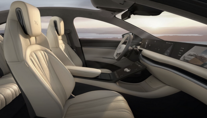 IM L6: la berlina intelligente debutta al Salone di Ginevra 2024 - Foto 5 di 10