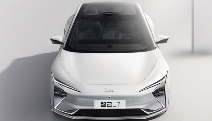 IM L6: la berlina intelligente debutta al Salone di Ginevra 2024 - Foto 9 di 10