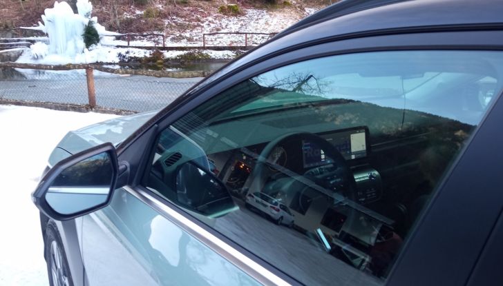 Hyundai Kona Hybrid 2024 prova su strada, motori e prestazioni - Foto 6 di 23