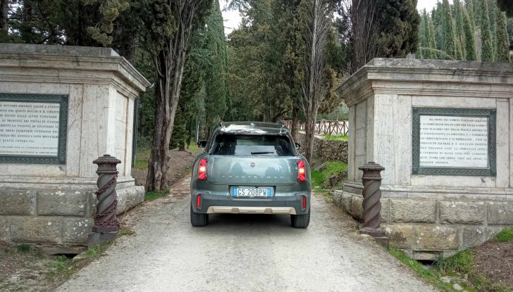 Nuova MINI Countryman C 2024 prova su strada, motori e dotazioni - Foto 8 di 15