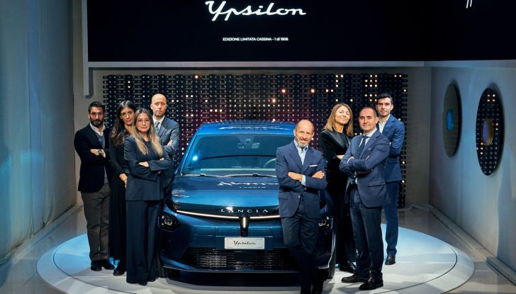 Lancia Ypsilon 2025: caratteristiche, design, abitacolo, dotazioni e autonomia - Foto 28 di 74