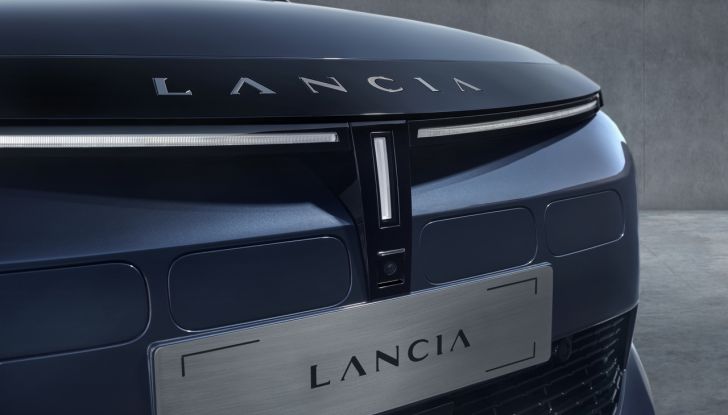 Lancia Ypsilon 2025: caratteristiche, design, abitacolo, dotazioni e autonomia - Foto 34 di 74