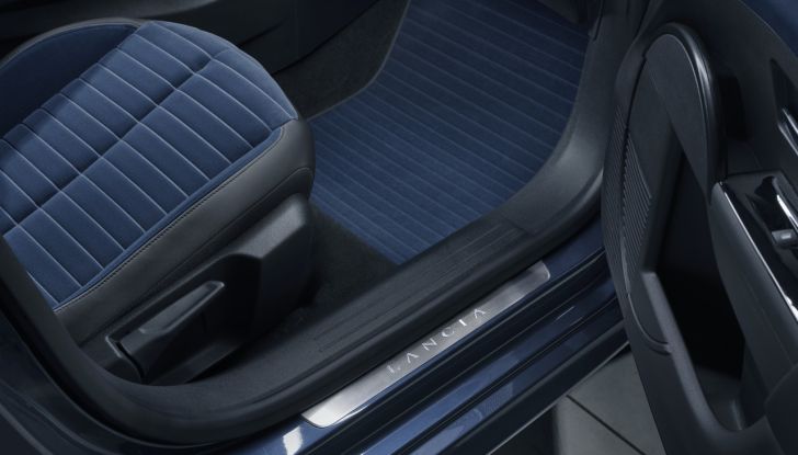 Lancia Ypsilon 2025: caratteristiche, design, abitacolo, dotazioni e autonomia - Foto 47 di 74