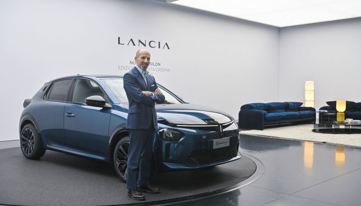 Lancia Ypsilon 2025: caratteristiche, design, abitacolo, dotazioni e autonomia - Foto 8 di 74