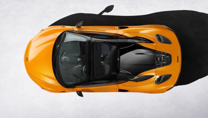 McLaren Artura Spider: caratteristiche, design, abitacolo, motore, prestazioni e prezzo - Foto 25 di 35