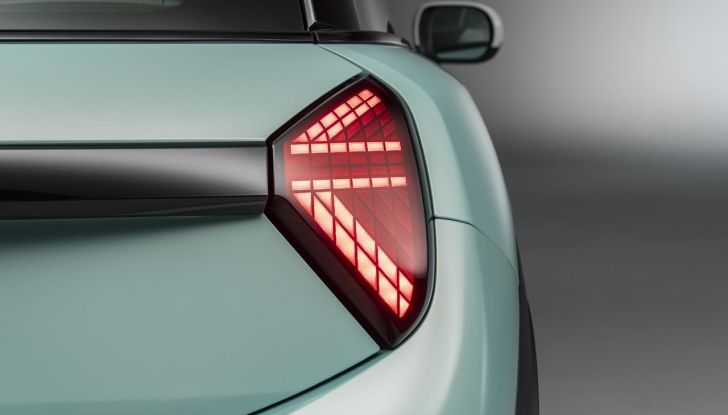 Mini Cooper 2024: caratteristiche, design, motori, versioni, abitacolo e prezzi della versione a benzina - Foto 20 di 34