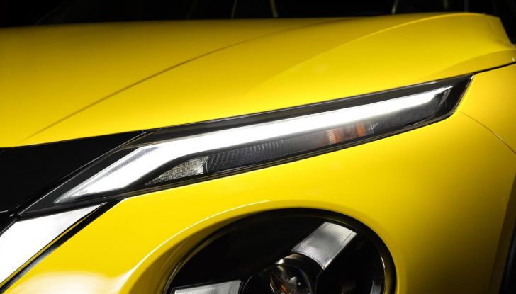 Nissan Juke 2024: caratteristiche, design, abitacolo, motori e versioni del nuovo restyling - Foto 2 di 72