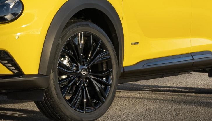 Nissan Juke 2024: caratteristiche, design, abitacolo, motori e versioni del nuovo restyling - Foto 45 di 72