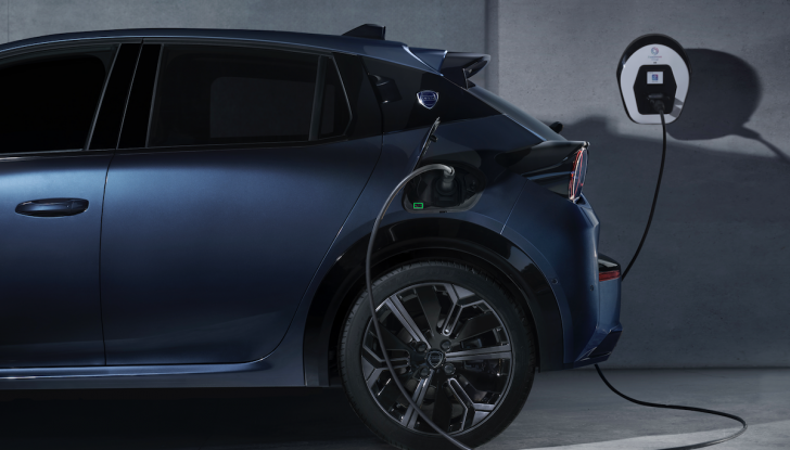 Lancia Ypsilon 2024: vendite record nel primo semestre - Foto 4 di 4