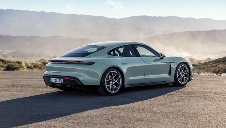 Porsche Taycan 2025: caratteristiche, design, interni, motori, autonomia e versioni - Foto 22 di 82