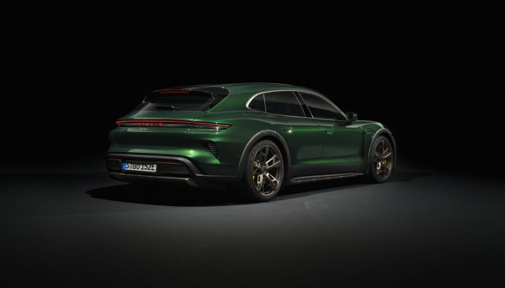 Porsche Taycan 2025: caratteristiche, design, interni, motori, autonomia e versioni - Foto 32 di 82