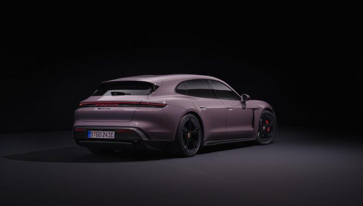 Porsche Taycan 2025: caratteristiche, design, interni, motori, autonomia e versioni - Foto 34 di 82