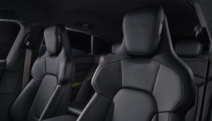 Porsche Taycan 2025: caratteristiche, design, interni, motori, autonomia e versioni - Foto 55 di 82