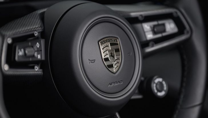 Porsche Taycan 2025: caratteristiche, design, interni, motori, autonomia e versioni - Foto 56 di 82