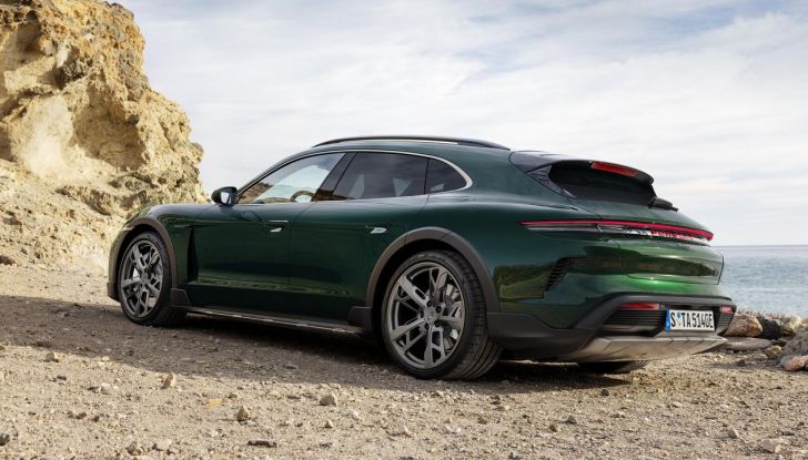 Porsche Taycan 2025: caratteristiche, design, interni, motori, autonomia e versioni - Foto 80 di 82