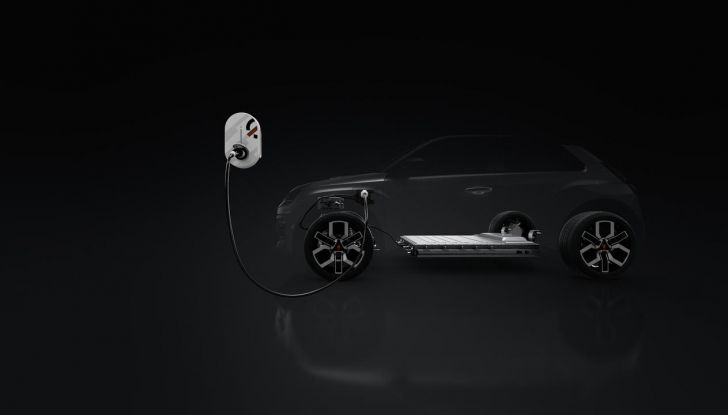 Renault 5 E-Tech Electric: caratteristiche, design, abitacolo, allestimenti, autonomia, potenza e prezzi - Foto 13 di 74