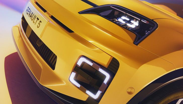 Renault 5 E-Tech Electric: caratteristiche, design, abitacolo, allestimenti, autonomia, potenza e prezzi - Foto 47 di 74