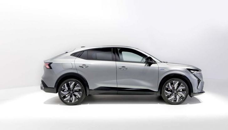 Renault Rafale 2024: caratteristiche, tecnologie e motorizzazioni del nuovo SUV coupé - Foto 14 di 22