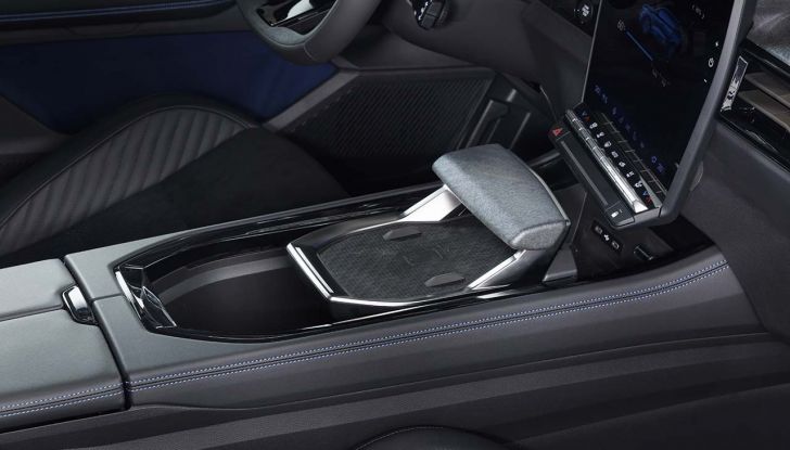 Renault Rafale 2024: caratteristiche, tecnologie e motorizzazioni del nuovo SUV coupé - Foto 19 di 22