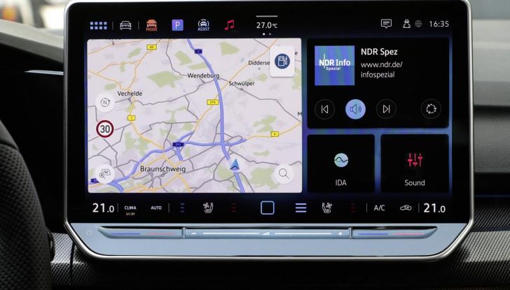 Volkswagen Golf 2025: caratteristiche, design, motori, allestimenti e prezzi per l’Italia - Foto 2 di 11