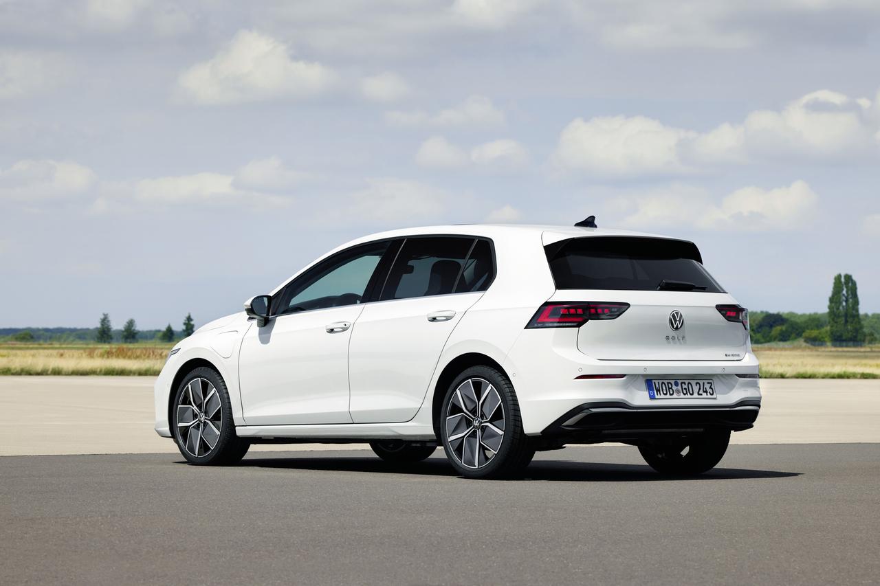 Volkswagen Golf 2025 Italy